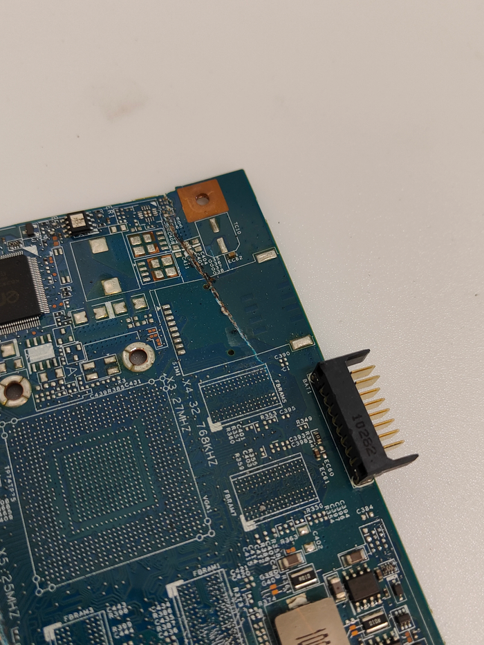 Motherboard - 09920-3 48.4GY02.031 (not working for parts) - Packard Bell MS2303