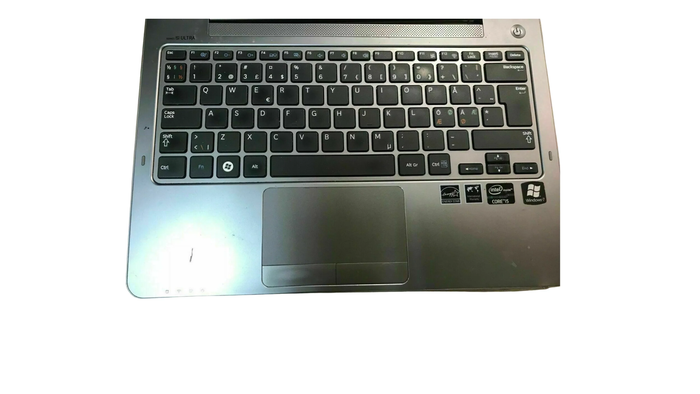 Samsung NP530U3C Palmrest